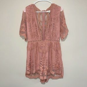 Honey Punch light pink lace romper